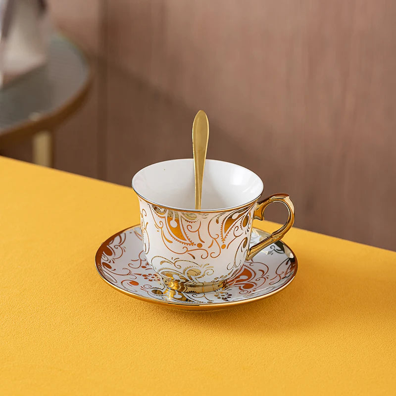 15 Pcs/Set English Camellia Pattern Gold Rim Bone China Coffee Tea Sets Cup Saucer Pot Gift Set With Dessert Tray