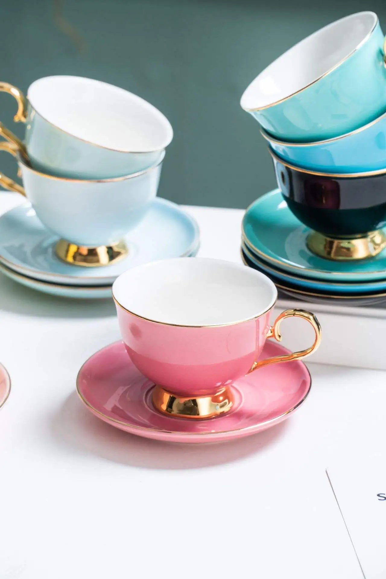 Customized High End 340cc Bone China Tea Cup Set with Plate