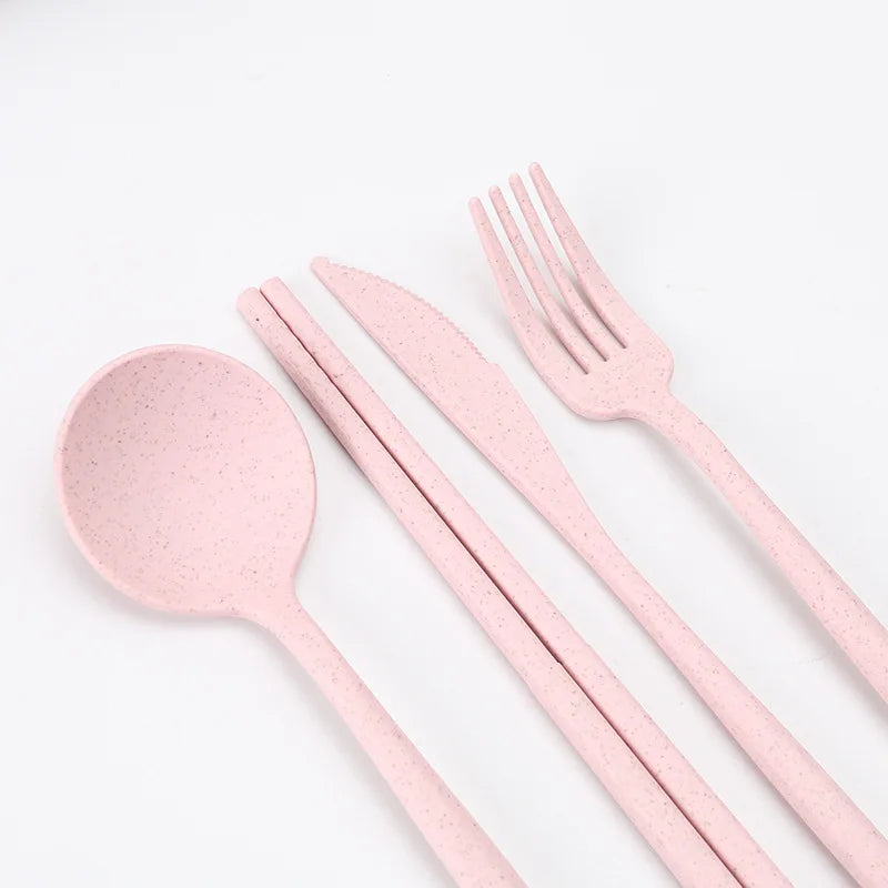 Wholesale Wheat Straw Kids Dinner Set Tableware Degradable Plates Cup Tableware Set Wheat Straw Cutlery Dinnerware Set