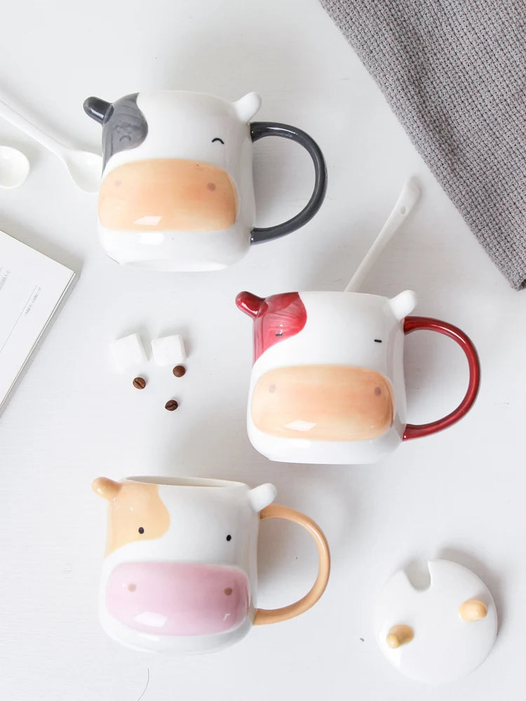 Funny Novelty Gifts 3D Ceramic Cartoon Portable Mug With Lid spoon  bull Shaped milk  tea cup