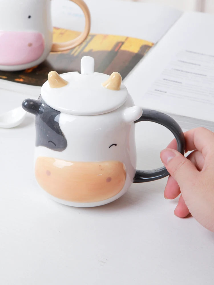 Funny Novelty Gifts 3D Ceramic Cartoon Portable Mug With Lid spoon  bull Shaped milk  tea cup