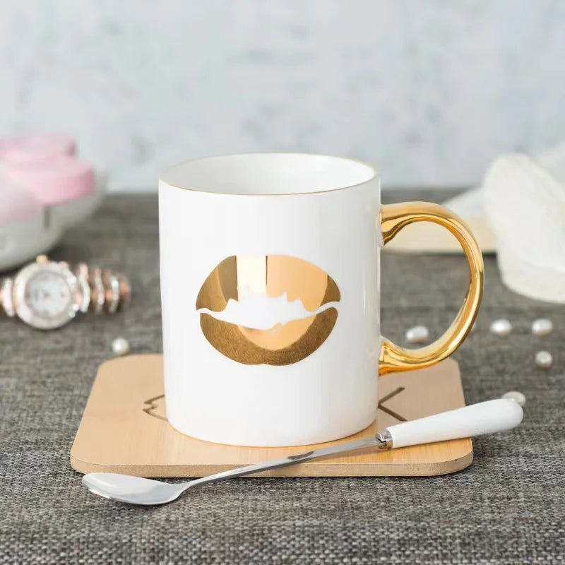 Wholesale Gold handle Ceramic mug promotion sublimation mug with gold handle 11 oz hand decal ceramic mug advertising