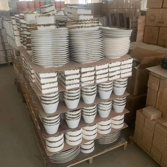 JIUWANG wholesale  Hot Sell Cheap Restaurant Plate With Gold Rim Ceramic Bowls Bulk Ceramic Plates dinner set	Sell By Ton