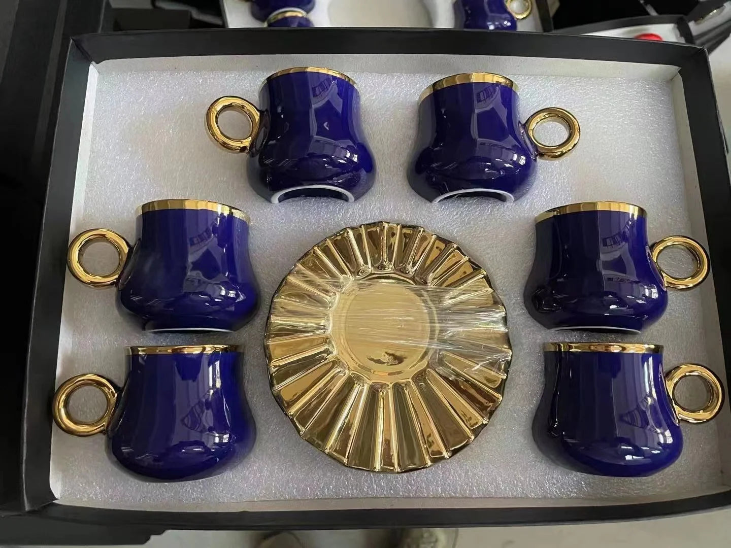 Phnom Penh wholesale 6 cups 6 dishes ceramic tea set green red white yellow gold  ceramic coffee cups set with saucer