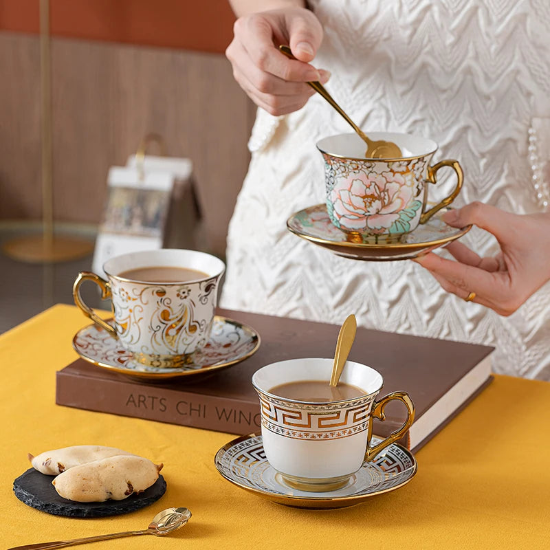 15 Pcs/Set English Camellia Pattern Gold Rim Bone China Coffee Tea Sets Cup Saucer Pot Gift Set With Dessert Tray